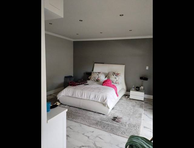 5 BEDROOM HOUSE FOR SALE IN FOURWAYS